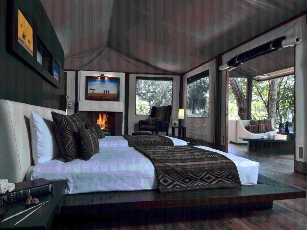 Ngerende Island Lodge (Adults Only) Масаи-Мара Экстерьер фото